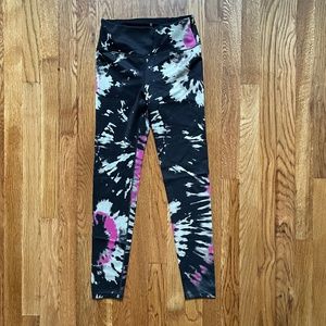 Noli Yoga Tie Dye Leggings Black Size Small NWOT